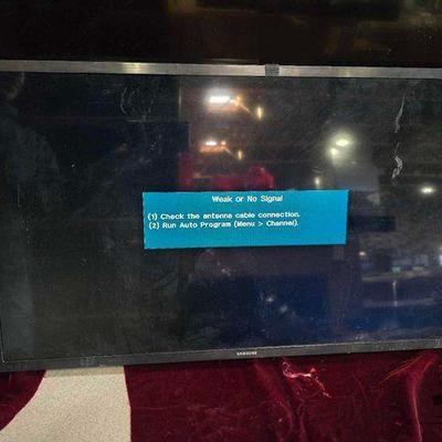 #7022 • Samsung 32" TV
