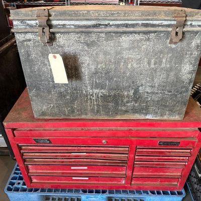 #3114 • Storage Chest and Husky Tool Box
