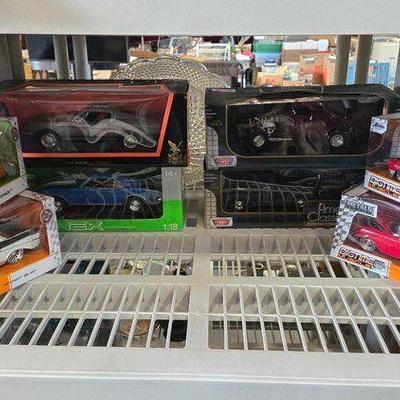 #2270 • (8) Die Cast Scale Cars
