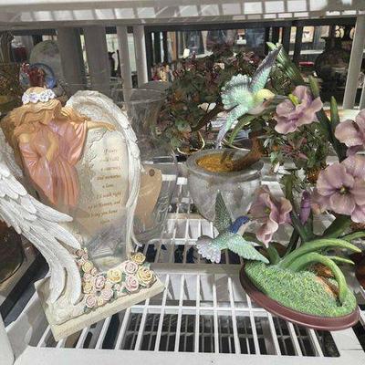 #2464 • Vases, Angel Statue & More
