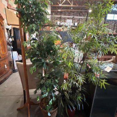 #5094 • Coat Rack and 2 Faux Plants

