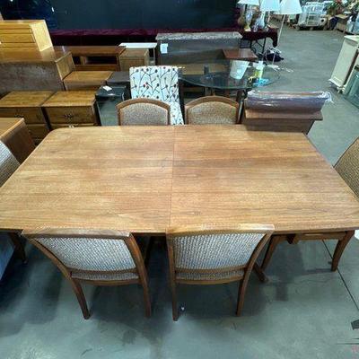 #5054 • Dining Table Set

