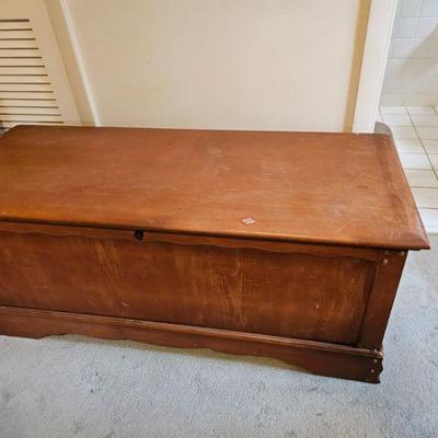 Lane cedar chest 