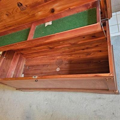 Lane cedar chest 