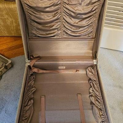 Vintage Samsonite suitcases 