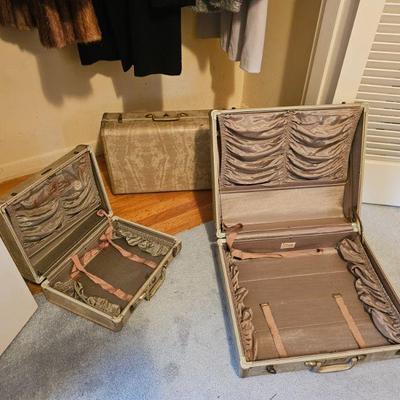 Vintage Samsonite suitcases 