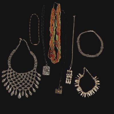 ROHU578 Collection Of Unusual Necklaces From The 60S - Sarah Coventry	Agate, some unmarked silver, unique camera, a phoenix, how do you?...