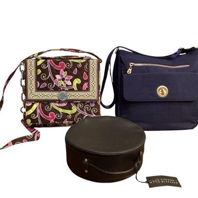 ROHU547 Vera Bradley/Baggallini/Hudson & Bleeker	New Hudson and Bleecker wash/jewelry travel bag with removable clear plastic insert...