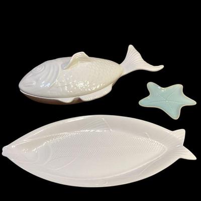 ROHU558 Fish Serving Platters	Studio Nova made in Japan (22"x10"x2"); covered ovenproof dish made in California...
