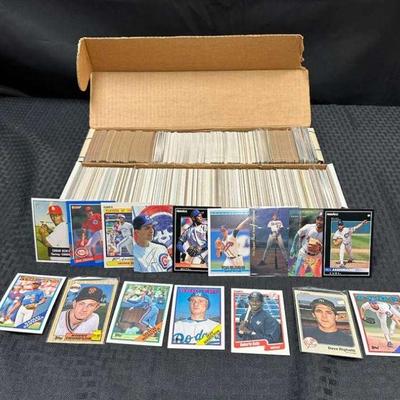 Ct378 2 boxes of 80 s & 90’s baseball cards