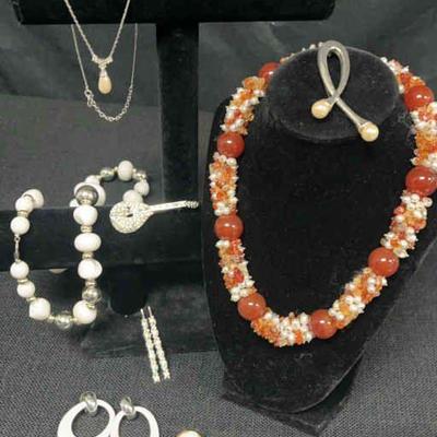 Ct373v costume jewelry pearls