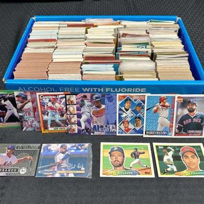 Ct370 over 2 000 baseball cards 80’s & 90’s
