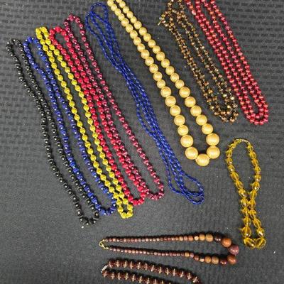 Ct368 lot of necklaces