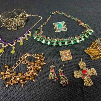 Ct351 jewelry lot 8