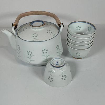 Japanese Tea Pot & Cups
