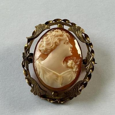 Vintage Cameo