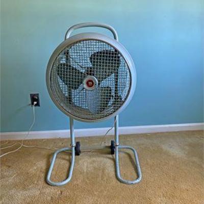 Vintage Westinghouse Mobilaire Floor Fan .jpg