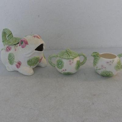 Vintage 1986 Fitz & Floyd Frog Collection Tea Set - 38-Ounce Teapot, Covered Sugar Bowl & Creamer