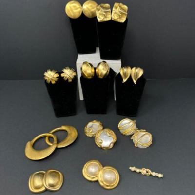 Assorted Vintage Clip-On Earrings: Dannah, Carolee, Les Bernard +	