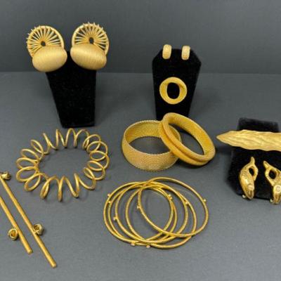 ﻿Emanuela Aureli & Alexis Bittar - Coil Bracelet, Organic Brooch +More	