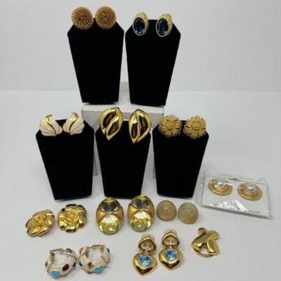 Sassy & Vintage Gold Tone Clip On Earrings	