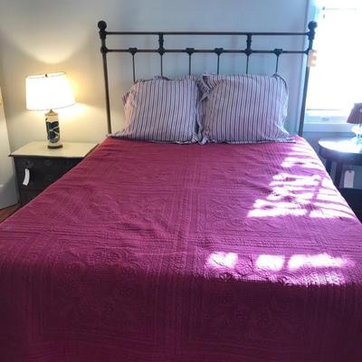 queen brass bed with boxspring and mattress $139