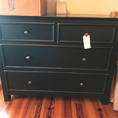 dresser $189
48 X 22 X 37"