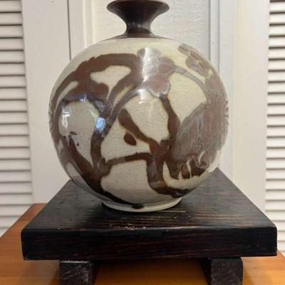 AAT109- Large Pottery Vase With Wooden Stand