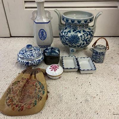 AAT112- Assorted Asian Ceramic Decor