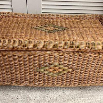 AAT023 Wicker Storage Chest 