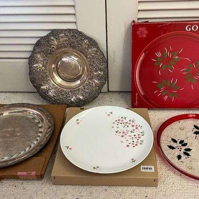 AAT124- Assortment Of Serving Trays