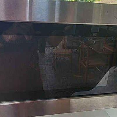 AAT084 - LG Microwave Oven 