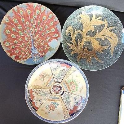 AAT502 - Assorted Serveware (3)