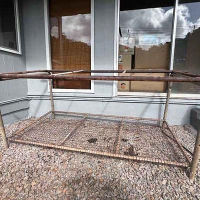 AAT148- Large Metal Frame With Mesh Wire Shelving