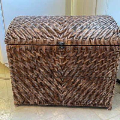 AAT002- Large Woven Storage Hamper
