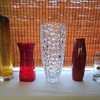 AAT049-Classy Collection Of Vintage Vases