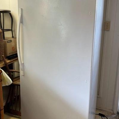 AAT001 Whirlpool Upright Freezer