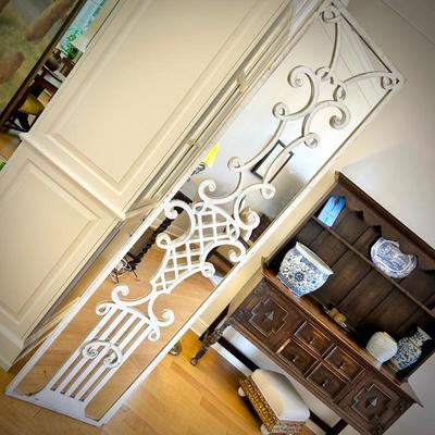 Mirrored 3-panel wall divider/screen with white metal detail. Sold as-is (mirror issues on 3rd panel).