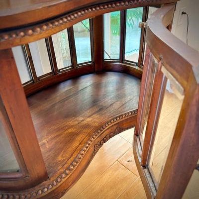 Vintage kidney-shaped chocolate table with tray top