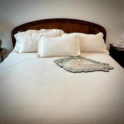 King bed with flame mahogany bedframe