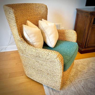 Wicker swivel chair