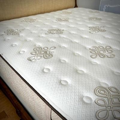 Stearns & Foster king mattress set - "Raeburn Firm" (note that the bedframe stays with the home)