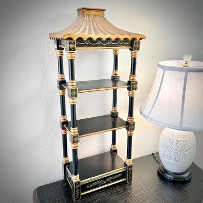 Petite chinoiserie pagoda shelf unit