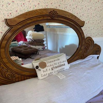 Queen Bed
(matching set)