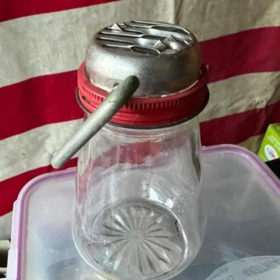 Vintage kitchenware, 1950's cheese dispenser for parmesan? All parts work perfectly.
