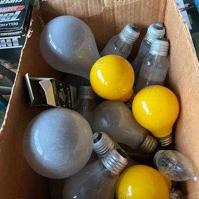 Lots of incandescent light bulbs.
