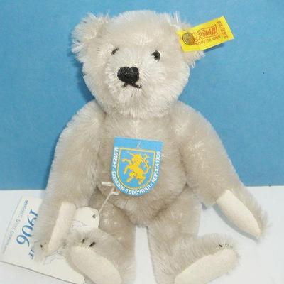 Steiff bear