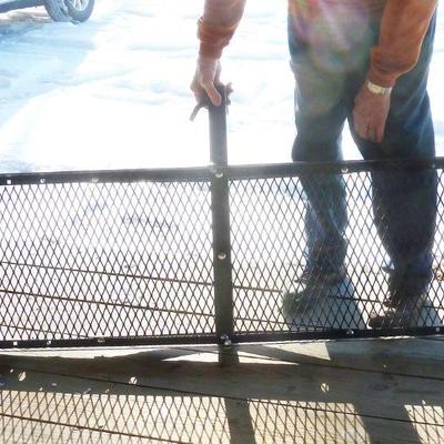 hitch style cargo carrier