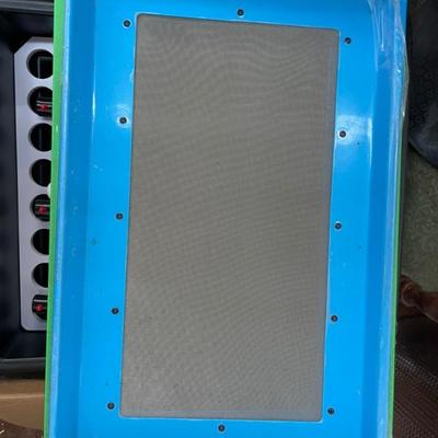 Shaker trays