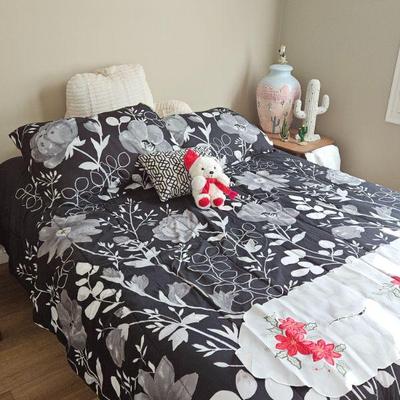 Queen Bed